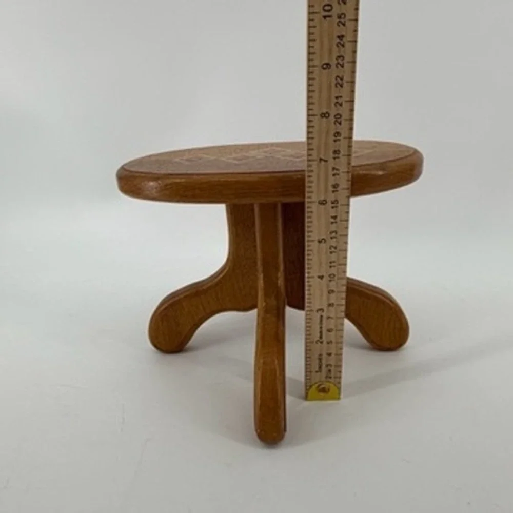 Roy & Marilyn Zimmerman 1991 Handcrafted Miniature Wood Oval Pedestal Table